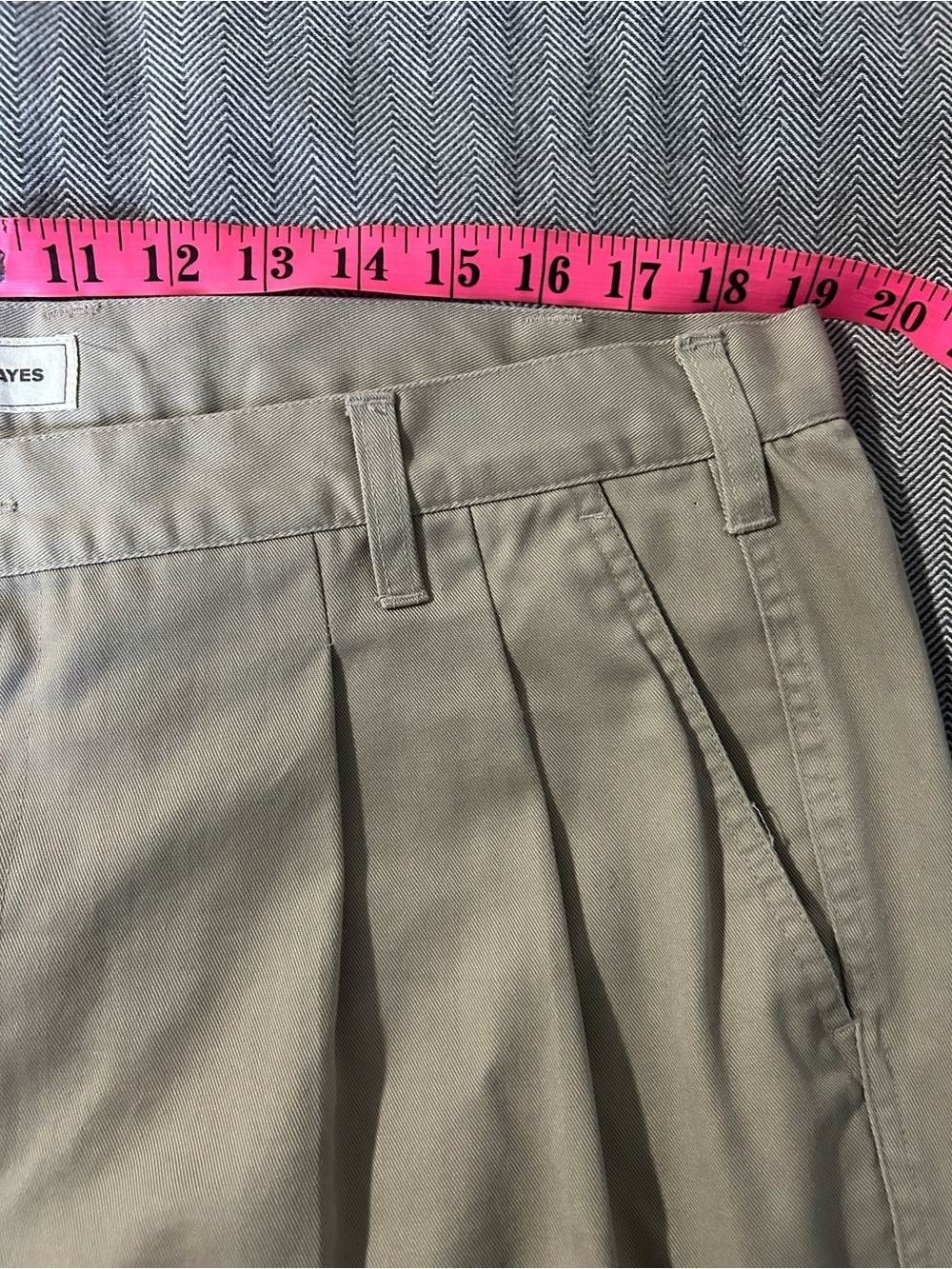 Denver Hayes Men's Pleated Chinos in Khaki - Picture 10 of 11